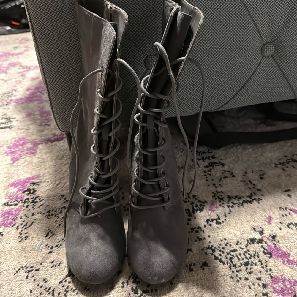 NWOB Metaphor Gray Lace-Up Boots - Picture 4 of 11